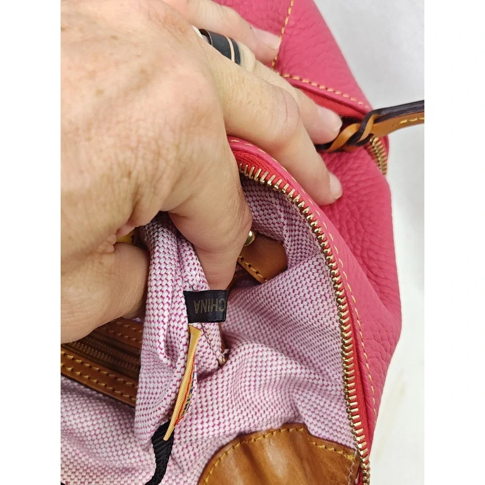 Dooney & Bourke Pebble Grain Pink Small Zipper Pocket Sac Leather Hobo Purse